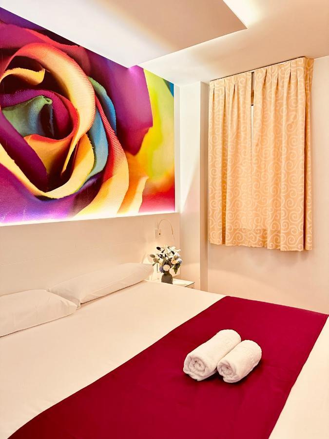 Hostal Sol Square Madrid Exterior foto