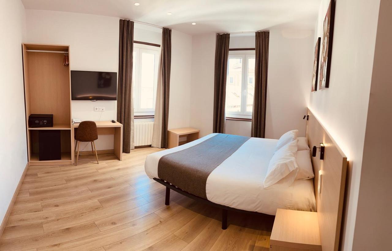Hostal Sol Square Madrid Exterior foto