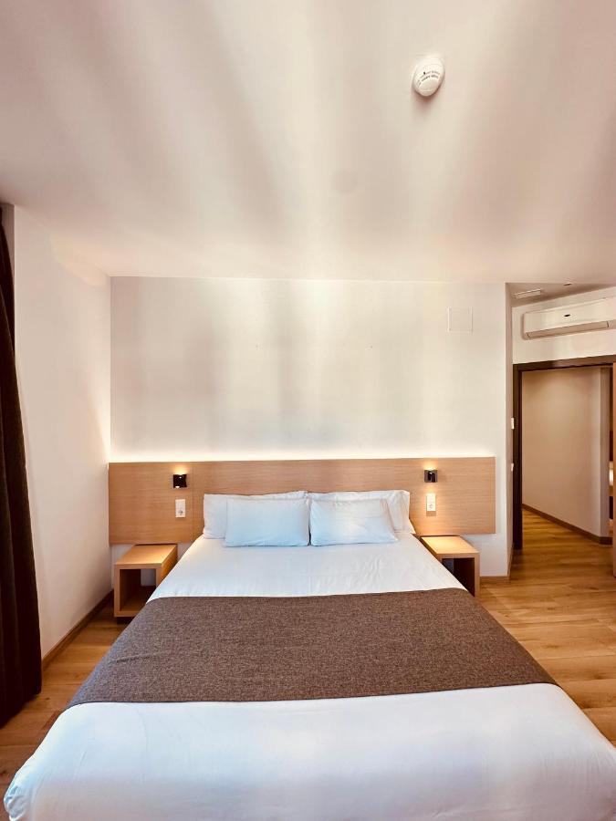 Hostal Sol Square Madrid Exterior foto